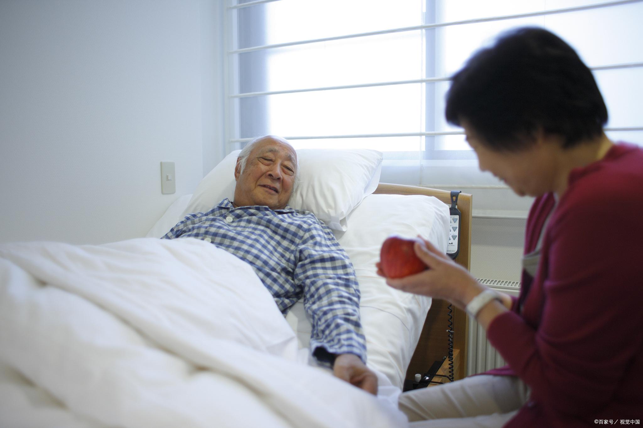 女孩两个月不来月经，原因、影响与对策