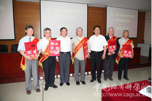 广东省的何忠友，一位杰出的领导者与实干家